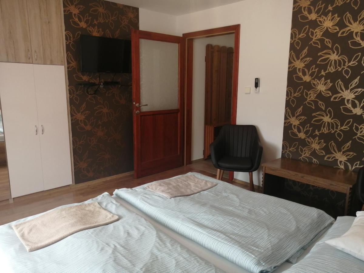 Anita Apartman Bük Esterno foto